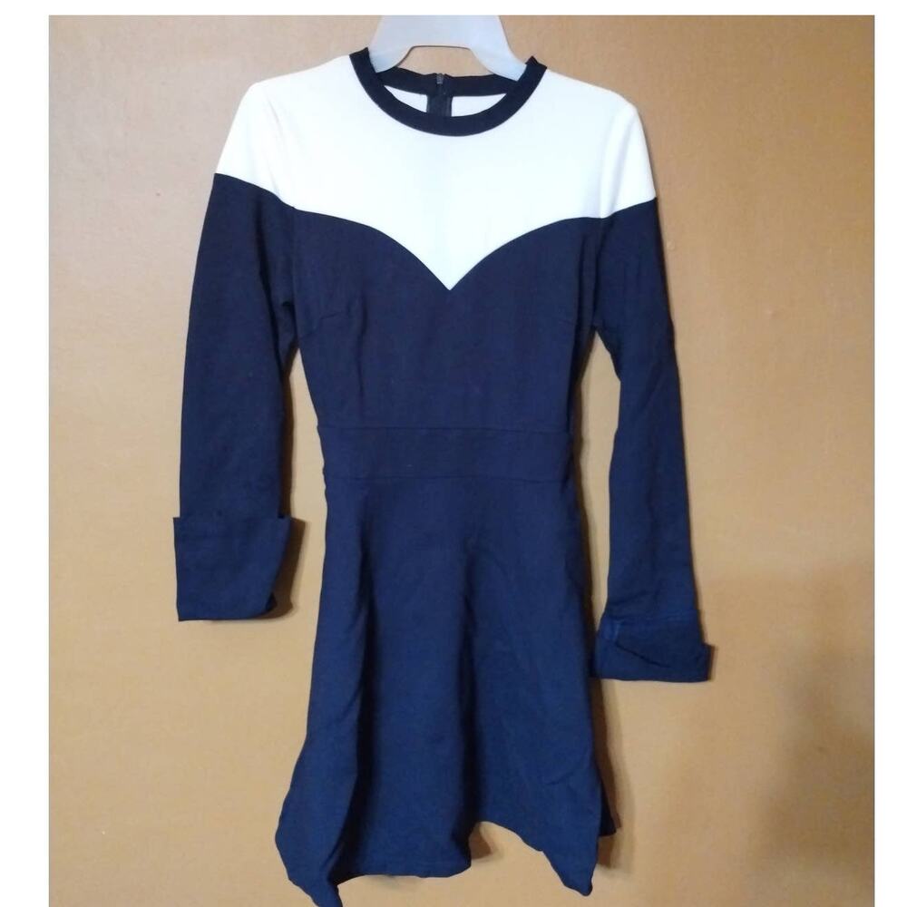 Navy Bl/Wh Color block Handkerchief Hem Long Sleeve Dress M